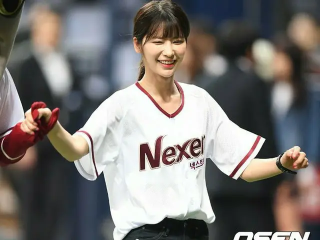 DIA Hihyeon, hitting. Yebin, love national anthem solo. Uncle, Kiyomi. Nexen ·Heroes versus KIA Tige