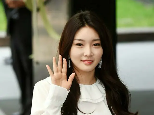 IOI origin Kim · CHUNG HA, the debut date is decided on June 7.