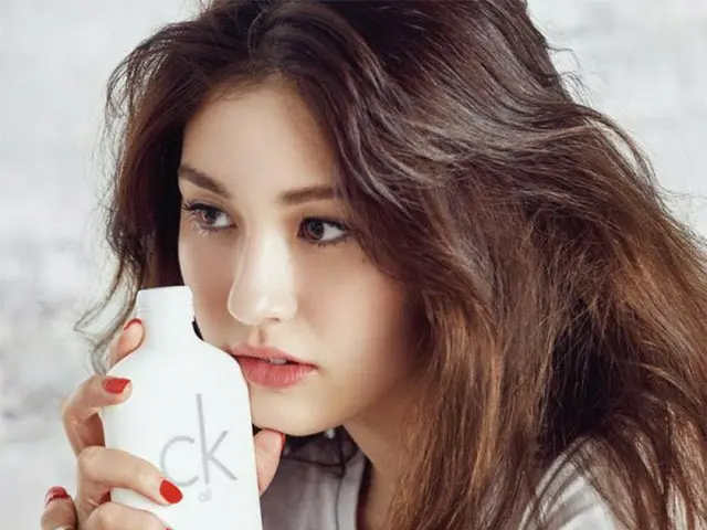 IOI-born Somi, GOT7 Jackson, Jin Young, released pictures. Magazine ”HIGH CUT”.