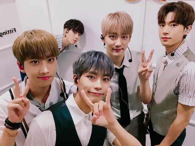 ”KNK”, updated SNS. Show COMEBACK STAGE at KBS ”Music Bank” broadcasted today.