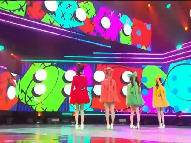 #WJSN unit "Chocome" today's debut stage.