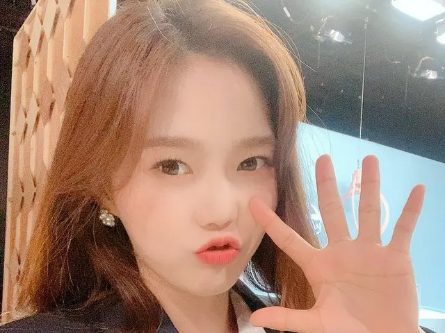 [T Official] OHMYGIRL, [#OHMYAir] What day is Friday? 😆 Immediately Get It BEAU