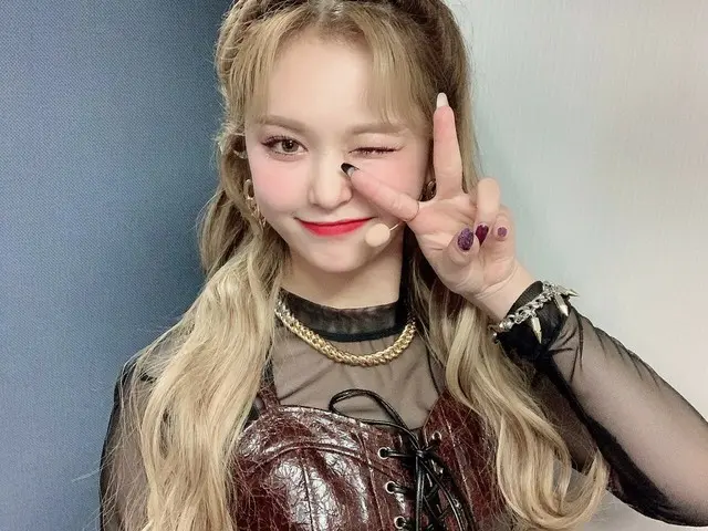 [T Official] EVERGLOW, [#Reason] Today's popular Inkigayo! 🥰