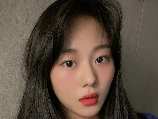 [T Official] Cherry Bullet, [#Chae-rin #CHAERIN] 😊👋💖 #CherryBullet #CherryBul