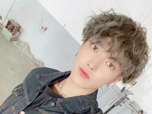 [T Official] ATEEZ, [#Hongjun] Our Atiny will also have a smiley day! 😊 #ATEEZ 