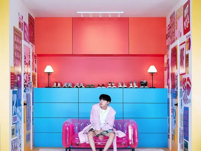 [D Official big] #BTS #BTS #BTS_BE Concept Photo --J-HOPE 🎧 #Curated_by_BTS #jh