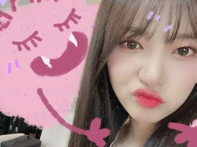 [T Official] LABOUM, [#Next] Beware the cold 🤧💕 at the cafe latte #LABOUM #LAB