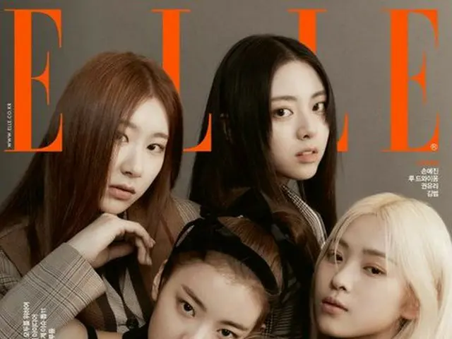 ITZY, released pictures. Christmas fashion icon. ELLE. .. ..