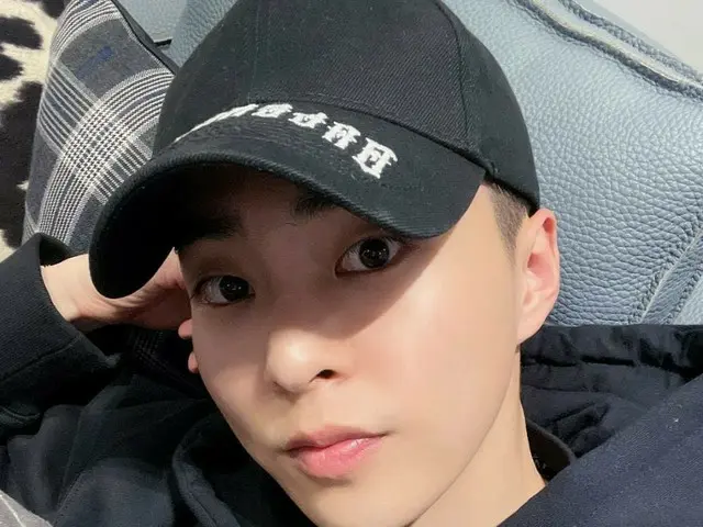 #EXO Xiumin, today's military discharge is trending in South Korea. ● Everyone, 