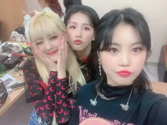 [T Official] (G), I-DLE, [#I_NG] 3 older sisters 💜 #(G), I-DLE #GIDLE ..