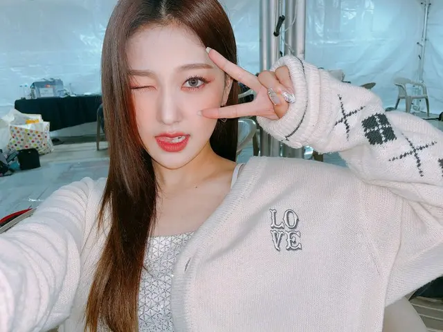 [T Official] LOONA (Loona), [#Cherry / #Choerry] Orbit! Award CeremonyCheriipunidan 🍒💜 I wanted to