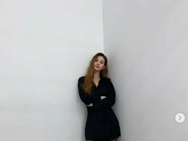Nana (AFTERSCHOOL), photo that emphasizes legs that are too long.