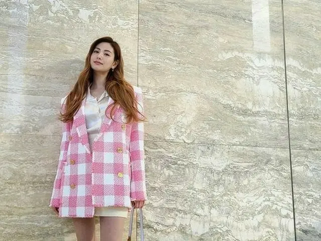 Nana (AFTERSCHOOL), 170cm / 51kg. Boasts an outstanding style.