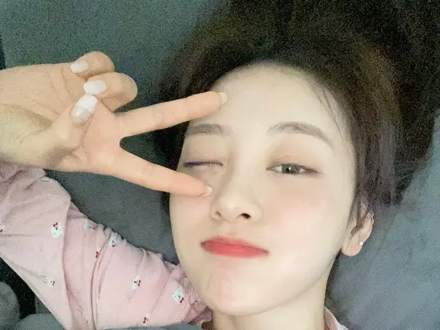 [T Official] LOONA (Loona), [#Eve / #Yves] Orbit Good night my dream lending LOLlol 💗 #LOONA #LOONA