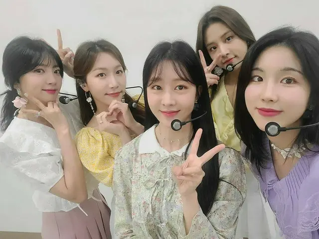 [T Official] LABOUM, [#LABOUM] Latte～ Today is also a fun day 💕 #LABOUM #Yulhee#Soyeon #ZN #Haein #