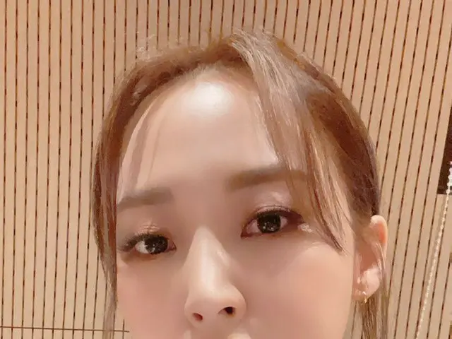 [T Official] MAMAMOO, [#MOON BYUL] After a while, at 9 o'clock, we Muumuueveryone neighbor now ”stud