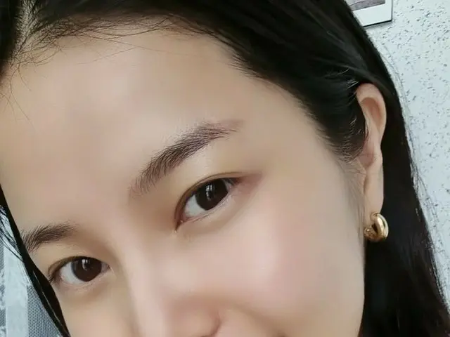 [T Official] MAMAMOO, [#Solar] After a while, at 5 o'clock, the ears of the KBS2president are donkey
