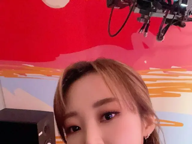 [T Official] MAMAMOO, [#MOON BYUL] Neighbor Now with the stars today ”studioDoor Night” We Muumuu, d
