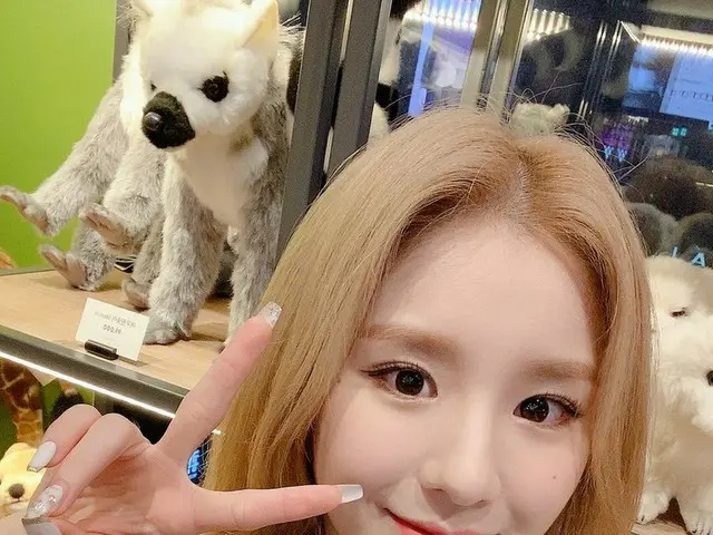 [T Official] LOONA (Loona), after a while, 11 pm (KST) LOONA HeeJin appeared onSBS Power FM ”Ding Di