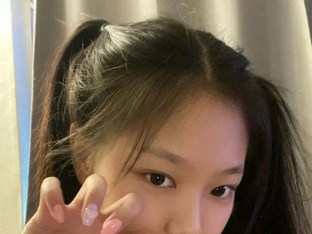 [T Official] LOONA (Loona), [#HyunJin / #HyunJin] 4 selfies for Orbit 😏 #LOONA#LOONA ..