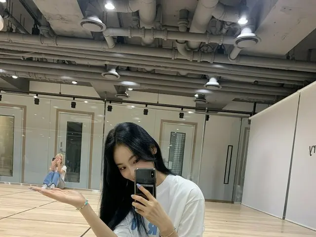 [T Official] LOONA (Loona), [#Frank / #JinSoul] It's blue-blue 💙 #LOONA #LOONA..