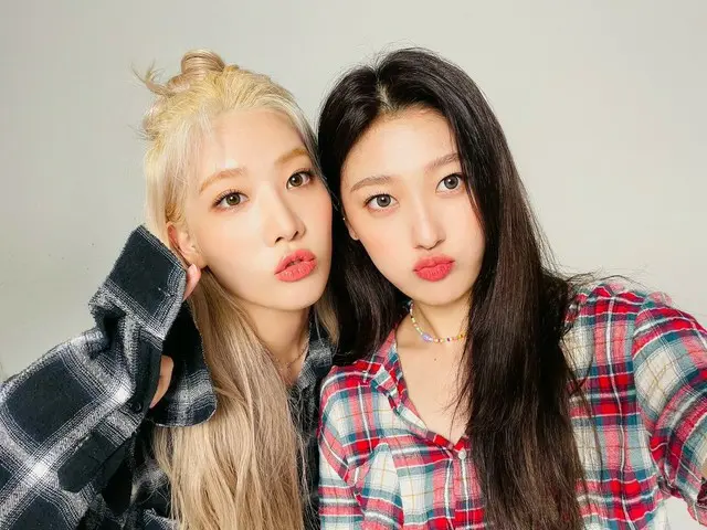 [T Official] LOONA (Loona), [#Kinritsu / #KimLip] We are the youngest child ofOa Ward ❤💜 Are you je