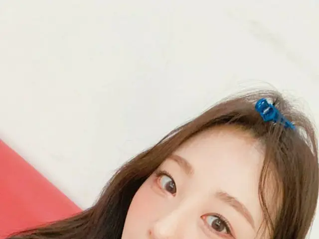 [T Official] LOONA (Loona), [#Eve / #Yves] Big Issue Swimming 1 bullet 🍎 #LOONA#LOONA ..