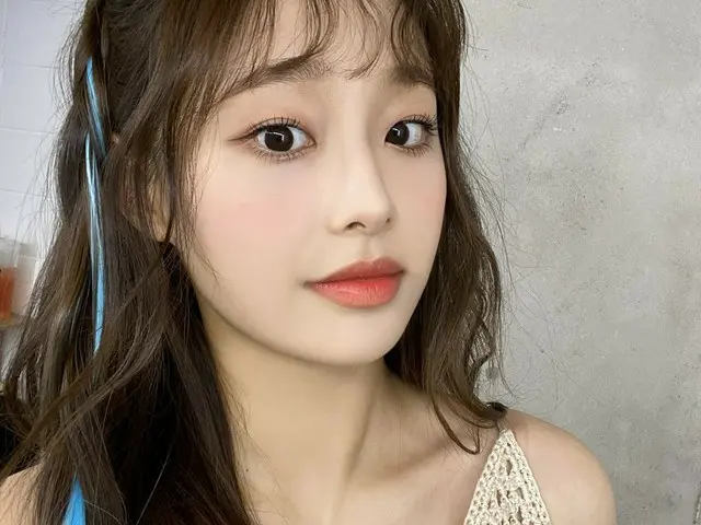 [T Official] LOONA (Loona), [#Center / #Chuu] Orbit 🤍 Thank you for the letterthat comes up every t