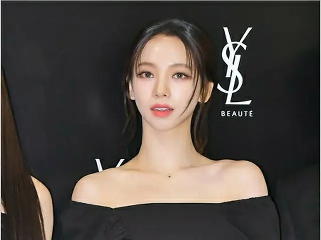 KARINA attended Yves Saint Laurent event. Her mannequin-like style became a HotTopic. . . .
