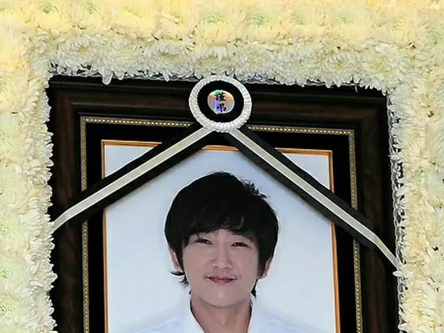 Actress Choi Jin Sil's younger brother and actor Choi Jin Young  passed away tod