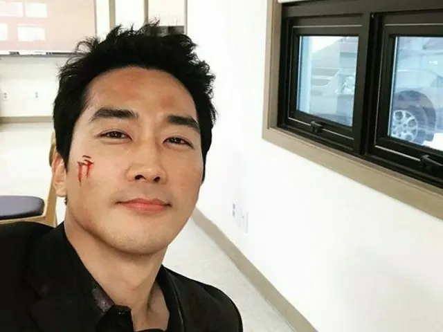 Actor Song Seung Heon, updated SNS. ”Good morning”