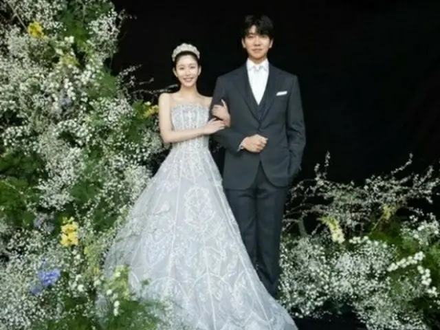 Lee Seung Gi denies the suspicion of wearing sponsored jewelry at the wedding. .