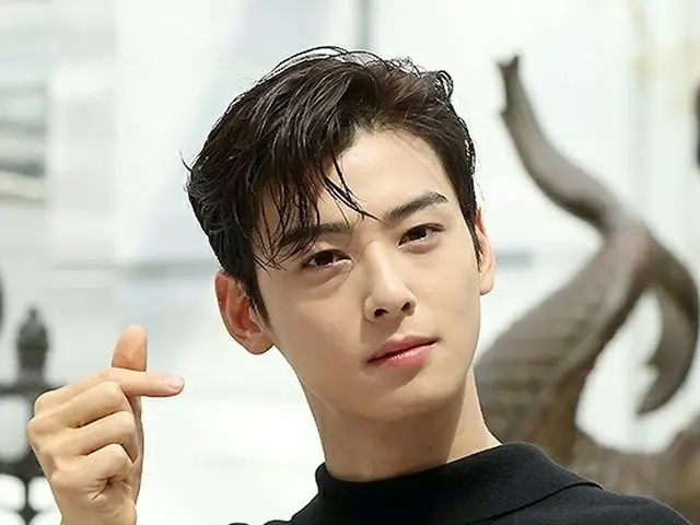 Cha EUN WOO (ASTRO)  hurriedly returned to Korea from America due to the passing