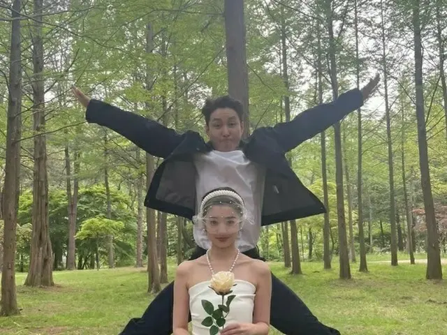 Actor Shim Hyung Tak released unique self-wedding photos with his Japanese fianc