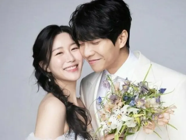 Lee Seung Gi deleted the all personal Instagram posts and became a Hot Topic. . 