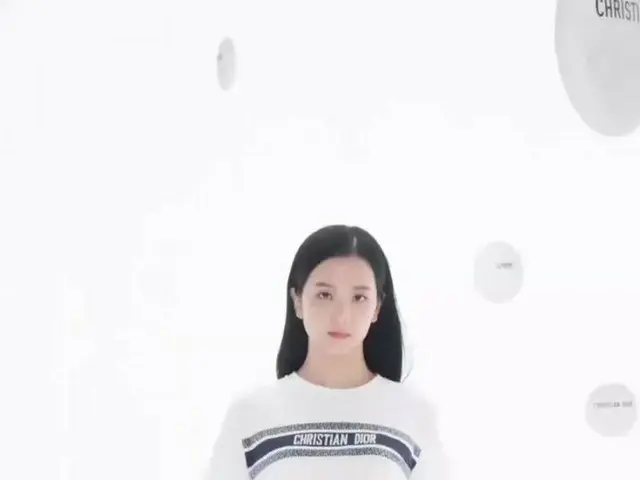 JISOO(BLACKPINK) released the advertising video "TimE TO PLAY WITH JISOO" @ DIOR