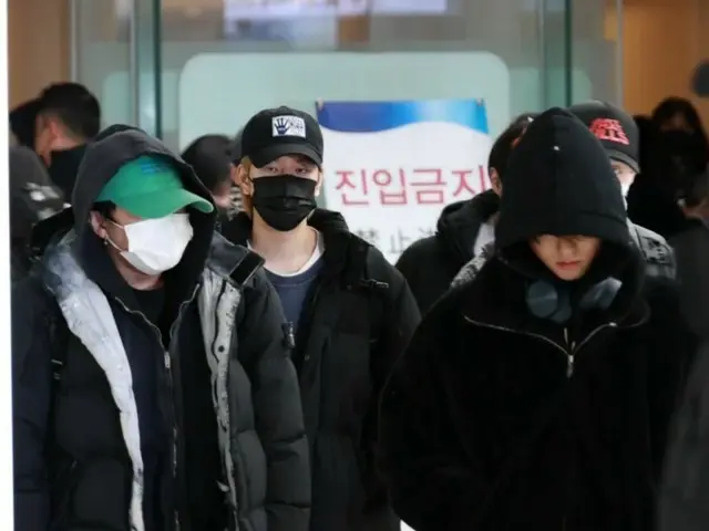 Stray Kids arrives from Cheju Island @Gimpo Airport domestic flight.
