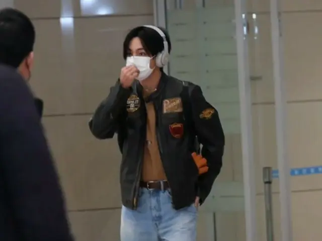 V (BTS) returned to the country @ Incheon International Airport after completing