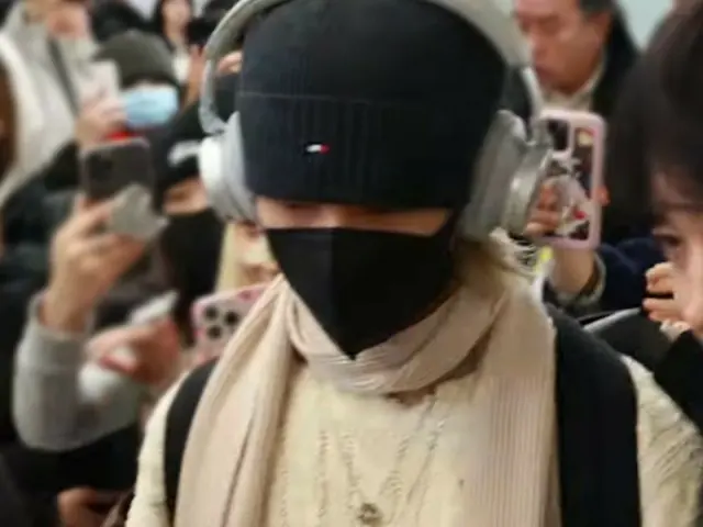 "Stray Kids" Hyunjin arrives at Gimpo Airport domestic flight from Cheju Island 