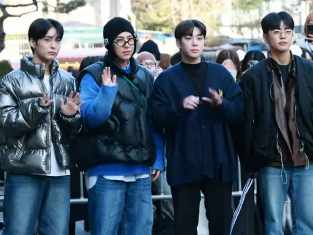 ACE enters KBS for pre-recording of "MUSIC BANK".