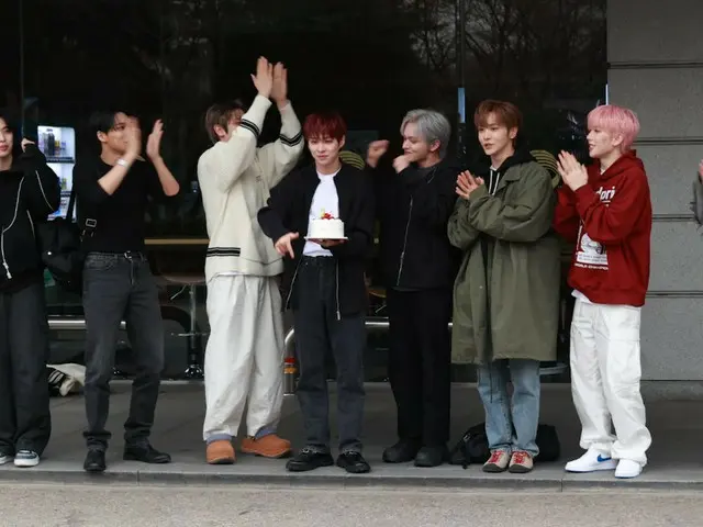 BAE173 enters KBS for "MUSIC BANK" record.
