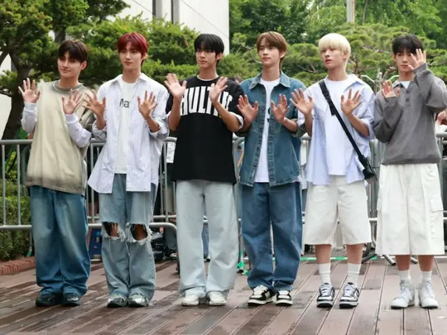 TWS, they are baby princes who have just descended from heaven to earth.