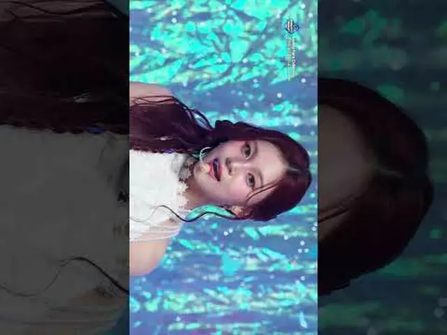 ▶Subscribe to Mnet YouTube: Like Facebook and Twitter for more k-pop news .