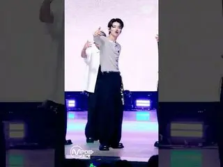 Lee Jung Hyung (Beautiful Days) - a wolf-faced hip-hop fan

 More from #M2? ：D

