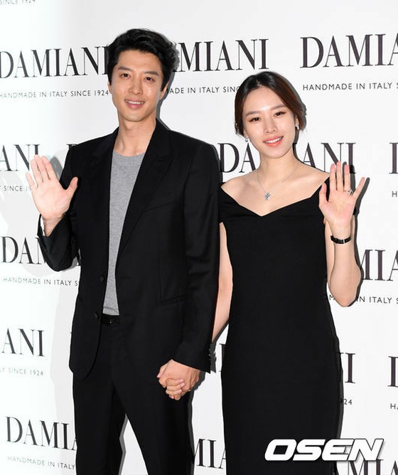 Everyone thought they were happily-married couple ... Lee Dong Gun &  Jo Yoon Hee's married life.