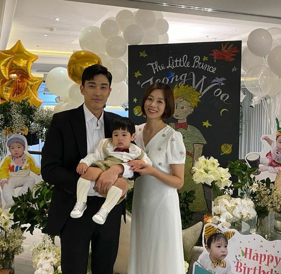 Actress Chang Shin Young, husband Kang Kyoung Jun and the best visual family "The best day of the year"