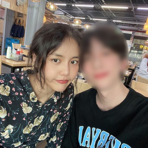 "AOA" Hyejeong, who is the man next to her? … “Immediately deleted” the face-to-face two-shot posting on Instagram