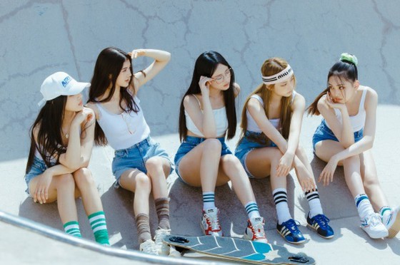 HYBE's new girl group "New Jeans", unveiled perfect visual