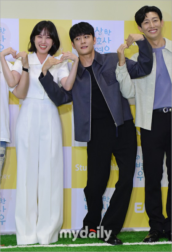 Actor Kang Tae Oh, "Even a leaning posture for Park Eun Bin''... Lee Junho himself