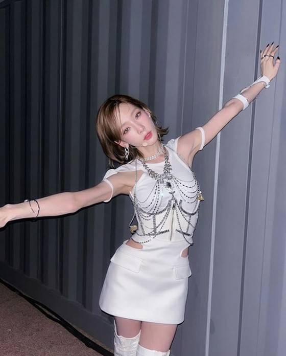 ``SNSD (Girls' Generation)'' Tae Yeon, where is her round face?... Sharp chin and overly thin body